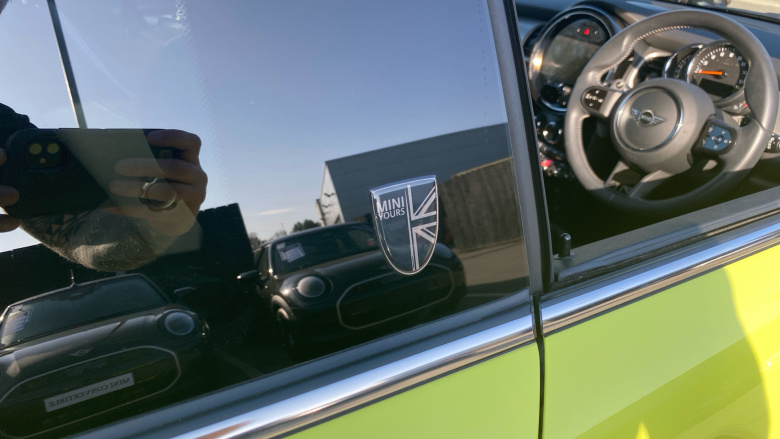 MINI Hatchback 2.0 Cooper S Exclusive 3dr Auto Petrol Hatchback